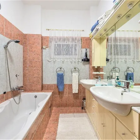 2000 Sqm Fully Fenced Estate, House Nika *