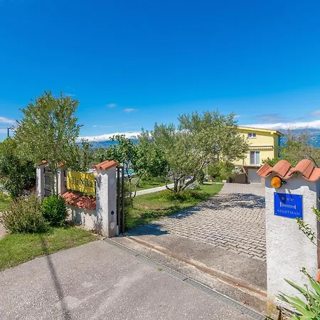 2000 Sqm Fully Fenced Estate, House Nika Dom wakacyjny *