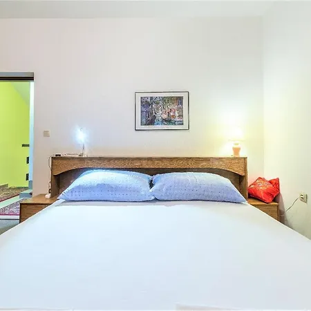2000 Sqm Fully Fenced Estate, House Nika *