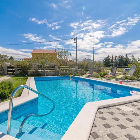2000 Sqm Fully Fenced Estate, House Nika Casa vacanze Posedarje